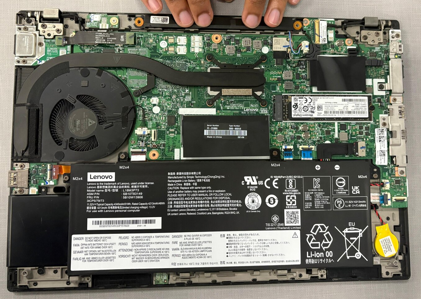 Internal Photo of Lenovo ThinkPad T14s Gen 2, EG50040S1-CN50-S9A, Fan original SUNON (ThinkPad T14 Gen 1)